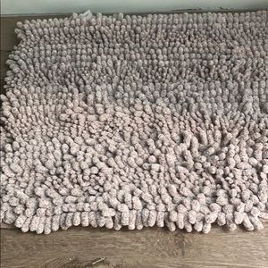 Meet your Posher, Raquel